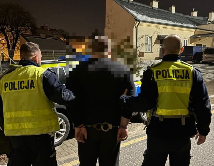 Poszukiwany przez Interpol obywatel Ukrainy zatrzymany w Rzeszowie 1 - Polskie Radio Rzeszów Poszukiwany przez Interpol obywatel Ukrainy zatrzymany w Rzeszowie