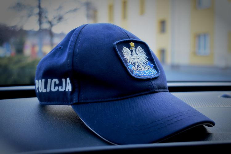 Ferie zimowe. Jak sprawdzić autobus przed&nbsp;wyjazdem dziecka? Policja przypomina o&nbsp;kontrolach