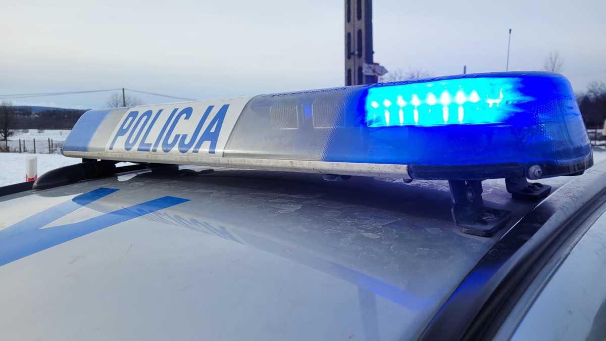 Czujność mieszkańca Sanoka zapobiegła tragedii. Policja pomogła 32-latkowi