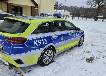 Pijana kobieta odnaleziona na&nbsp;mrozie. Miała ponad 3 promile alkoholu