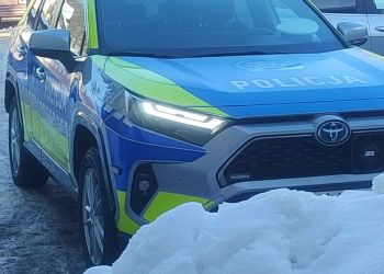 Blisko trzy promile alkoholu u&nbsp;kierowcy skody. W&nbsp;aucie wiózł dwoje dzieci