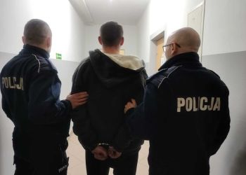 Rozbój z nożem w powiecie bieszczadzkim. Napastnik trafił do aresztu 9 - Polskie Radio Rzeszów Rozbój z nożem w powiecie bieszczadzkim. Napastnik trafił do aresztu