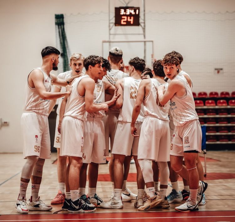 Młodzi koszykarze pempaVita Resovii powalczą o&nbsp;półfinał Mistrzostw Polski U19