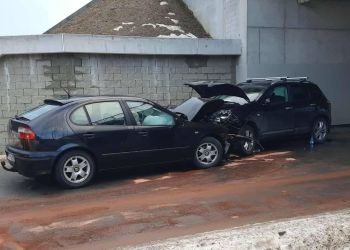 Poważny wypadek w Widaczu. Czołowe zderzenie dwóch samochodów - Polskie Radio Rzeszów