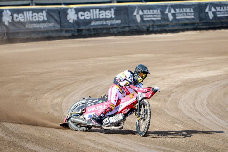 Żużlowcy wyjechali na tor - Polskie Radio Rzeszów