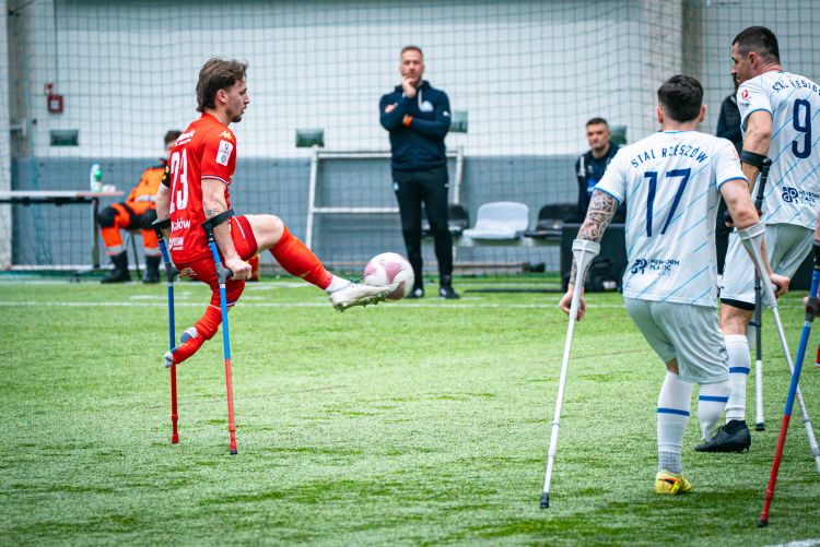 Trwa Puchar Polski w&nbsp;amp futbolu w&nbsp;Świlczy. Rekord i&nbsp;Wisła w&nbsp;wielkim finale [ZDJĘCIA]