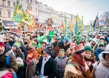Orszaki Trzech Króli na&nbsp;Podkarpaciu. Tysiące wiernych na&nbsp;ulicach miast [ZDJĘCIA]