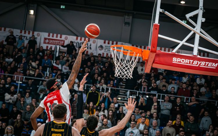 Sokół Łańcut lepszy od&nbsp;Resovii w&nbsp;derbach Podkarpacia [ZDJĘCIA]