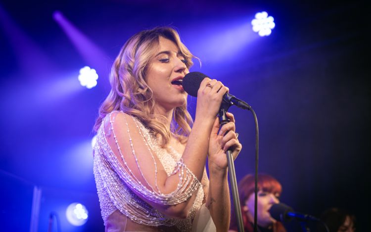 Scena pełna emocji: Valentina Maslovska w&nbsp;Polskim Radiu Rzeszów