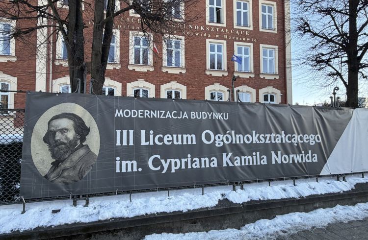 Metamorfoza 100-letniego gmachu III LO w Rzeszowie 1 - Polskie Radio Rzeszów Metamorfoza 100-letniego gmachu III LO w Rzeszowie