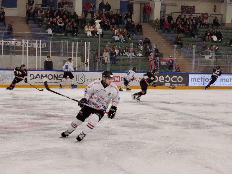 Nowe ustalenia po&nbsp;decyzji STS Sanok. Dlaczego drużyna zakończyła sezon przed&nbsp;czasem?