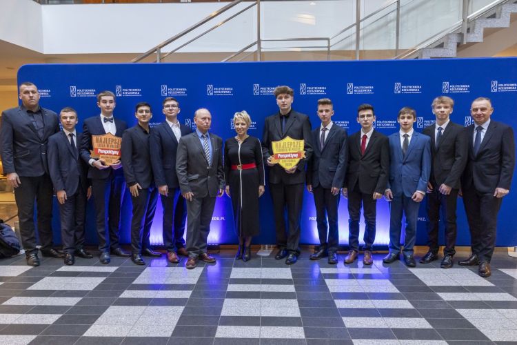 Najlepsze szkoły Podkarpacia uhonorowane podczas gali Perspektywy 2026 - Polskie Radio Rzeszów