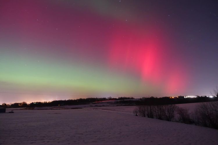 Zorza polarna rozświetliła niebo nad&nbsp;Podkarpaciem [ZDJĘCIA]