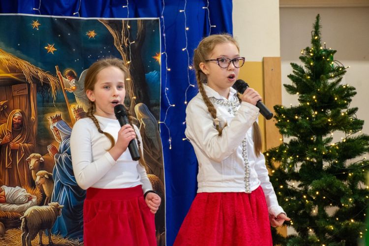 Szkolny Konkurs Kolęd i&nbsp;Pastorałek „Adeste Fideles” w&nbsp;Sędziszowie Małopolskim [ZDJĘCIA]