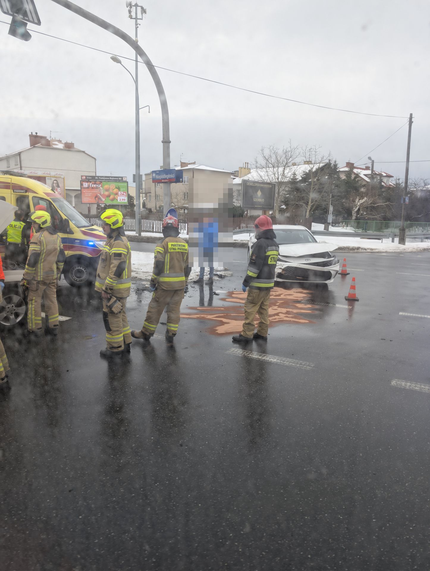 Kolizja w Rzeszowie, uszkodzona sygnalizacja świetlna 3 - Polskie Radio Rzeszów Kolizja w Rzeszowie, uszkodzona sygnalizacja świetlna - Polskie Radio Rzeszów