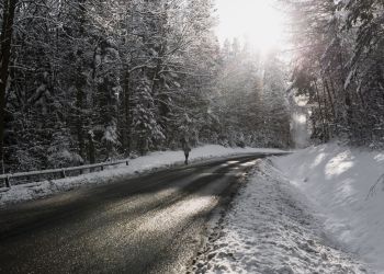 Gołoledź na&nbsp;Podkarpaciu. IMGW podtrzymuje alert II&nbsp;stopnia