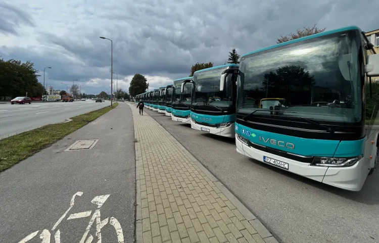 Darmowe przejazdy autobusami MKS dla uczniów i&nbsp;studentów z&nbsp;gminy Boguchwała