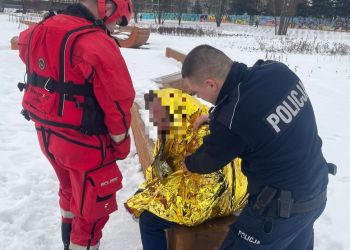 Chwile grozy nad&nbsp;Wisłokiem. Pijany mężczyzna chodził po&nbsp;zamarzniętej rzece