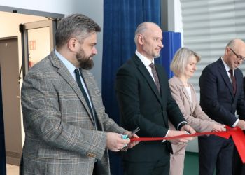 Nowoczesna hala sportowa przy SP nr&nbsp;12 w&nbsp;Dębicy już otwarta