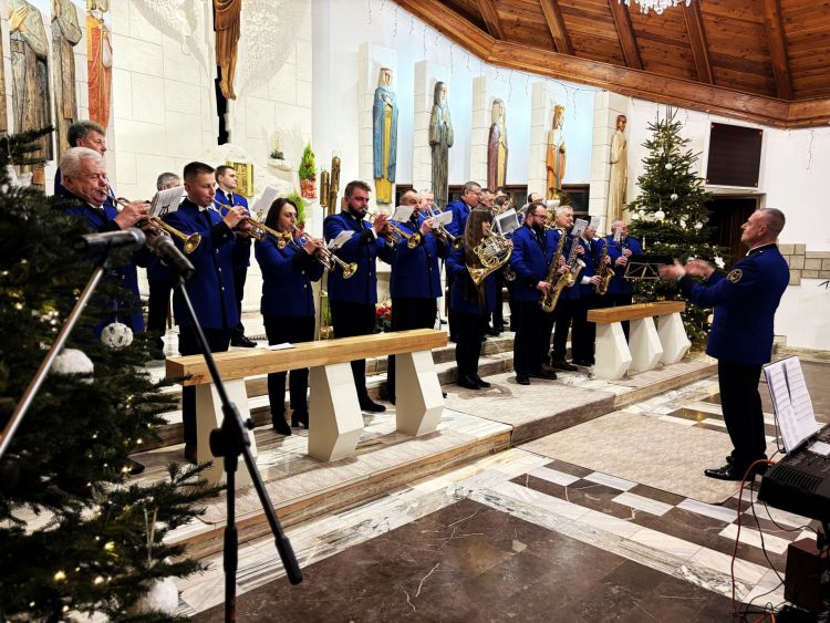 Mogielnickie kolędowanie po raz ósmy. Mogielnica znów pełna muzyki 1 - Polskie Radio Rzeszów Mogielnickie kolędowanie po raz ósmy. Mogielnica znów pełna muzyki