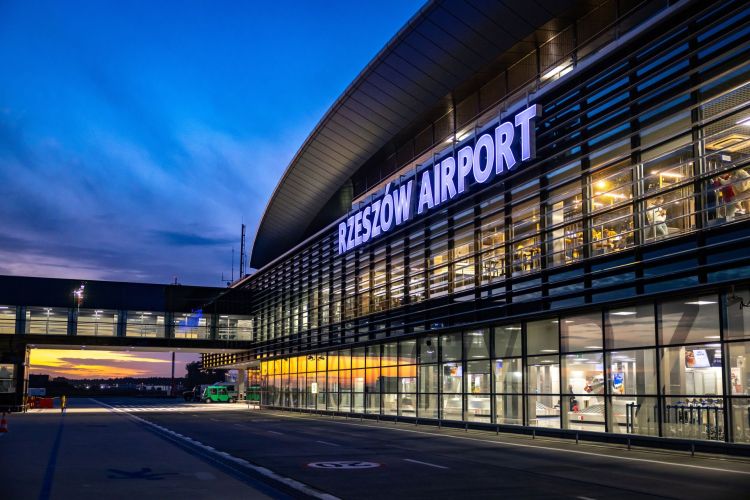 Rekordowy rok dla lotniska Rzeszów–Jasionka: blisko 1,3 mln pasażerów