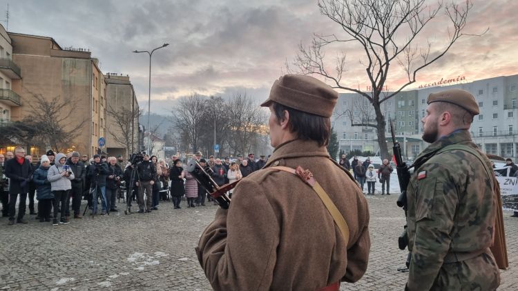 Rocznica pierwszego transportu na&nbsp;Sybir. Znicz pamięci dla wywiezionych
