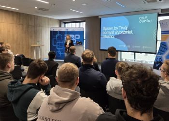 Młodzi innowatorzy z&nbsp;Podkarpacia stawiają na&nbsp;biznes. Ruszyły warsztaty Carpathian Startup Fest Junior