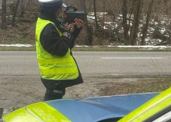 103 km/h w terenie zabudowanym w Nisku. 35-latek stracił prawo jazdy 4 - Polskie Radio Rzeszów 103 km/h w terenie zabudowanym w Nisku. 35-latek stracił prawo jazdy