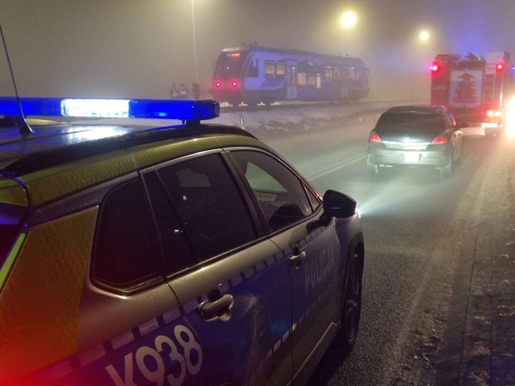 Śmiertelny wypadek na&nbsp;torach w&nbsp;Zaborowie. Szynobus potrącił mężczyznę