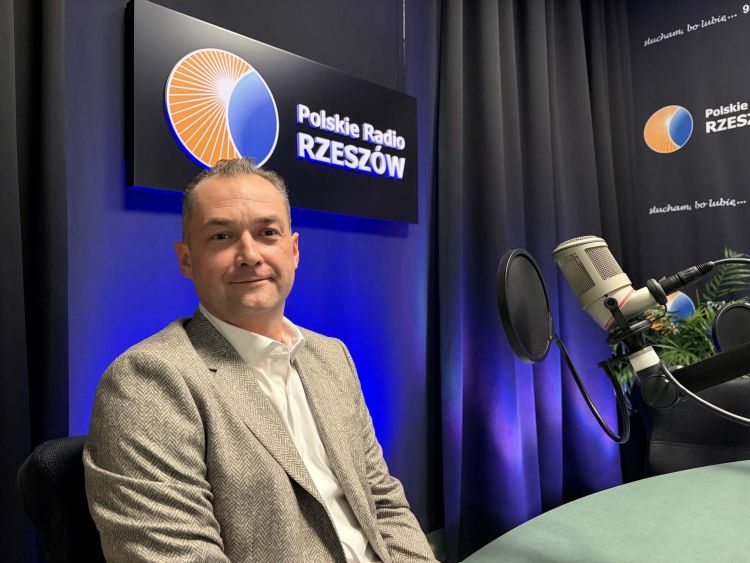 Światowy Dzień Walki z&nbsp;Rakiem w&nbsp;Radiu Rzeszów. Rozmowa z&nbsp;dr. Patrykiem Hasiorem