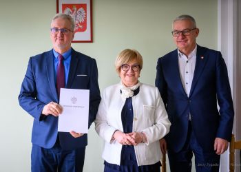 Kolejne wsparcie na&nbsp;transport publiczny na&nbsp;Podkarpaciu. Podpisano umowy na&nbsp;przewozy autobusowe