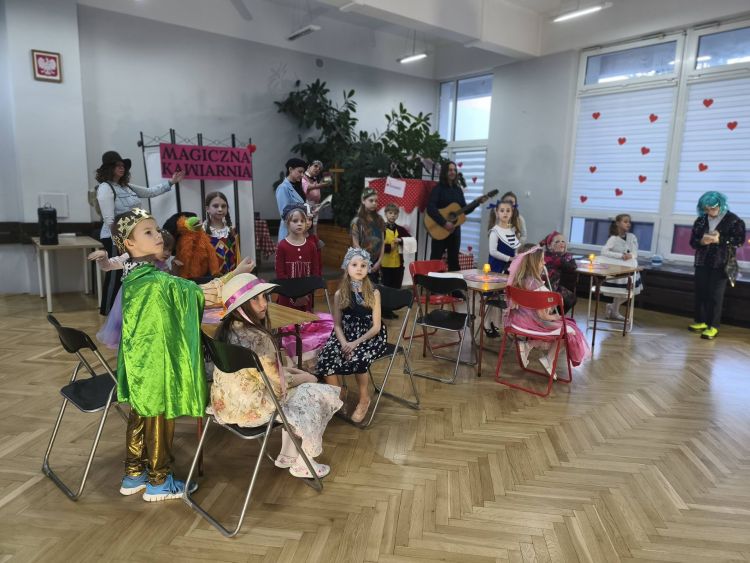 Premiera sztuki „Magiczna kawiarnia” Niny Opic