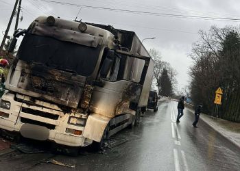 Pożar ciężarówki w&nbsp;Wielopolu Skrzyńskim, spłonęła kabina