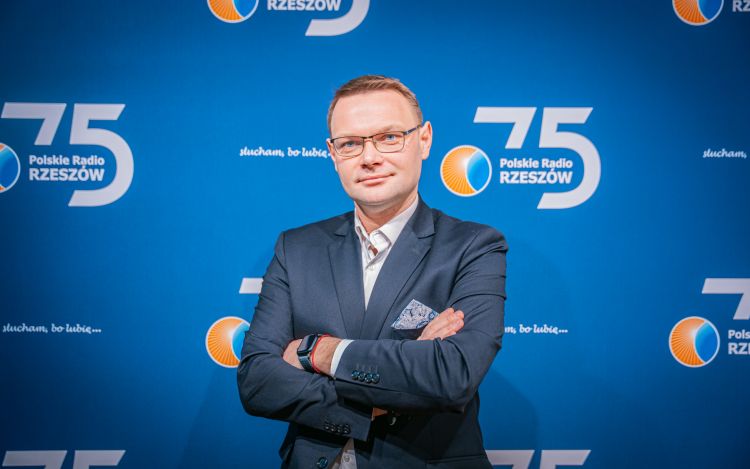 Czy memy to tylko żartobliwa interpretacja rzeczywistości, a może już źródło informacji o ludziach i świecie? 1 - Polskie Radio Rzeszów Czy memy to tylko żartobliwa interpretacja rzeczywistości, a może już źródło informacji o ludziach i świecie?