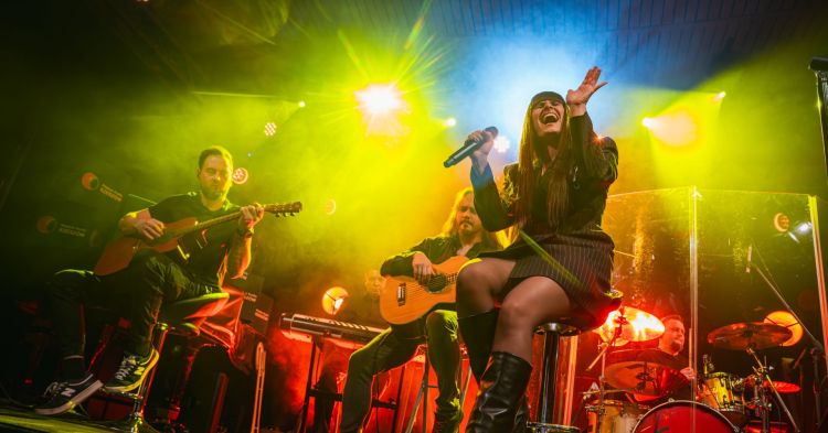 Jubileuszowe 30 lat zespołu ŁZY. Koncert pełen hitów porwał publiczność w&nbsp;Polskim Radiu Rzeszów