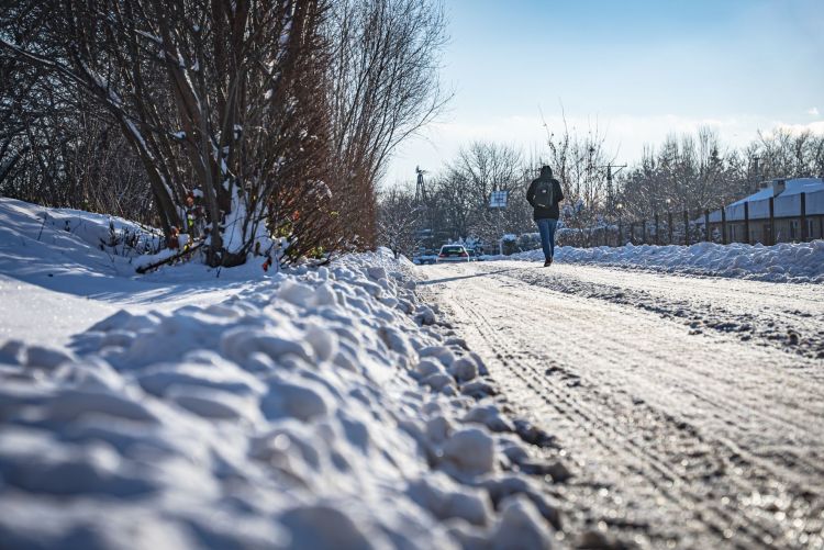 Ostrzeżenie przed&nbsp;intensywnymi opadami śniegu. Alert dla kilkunastu powiatów