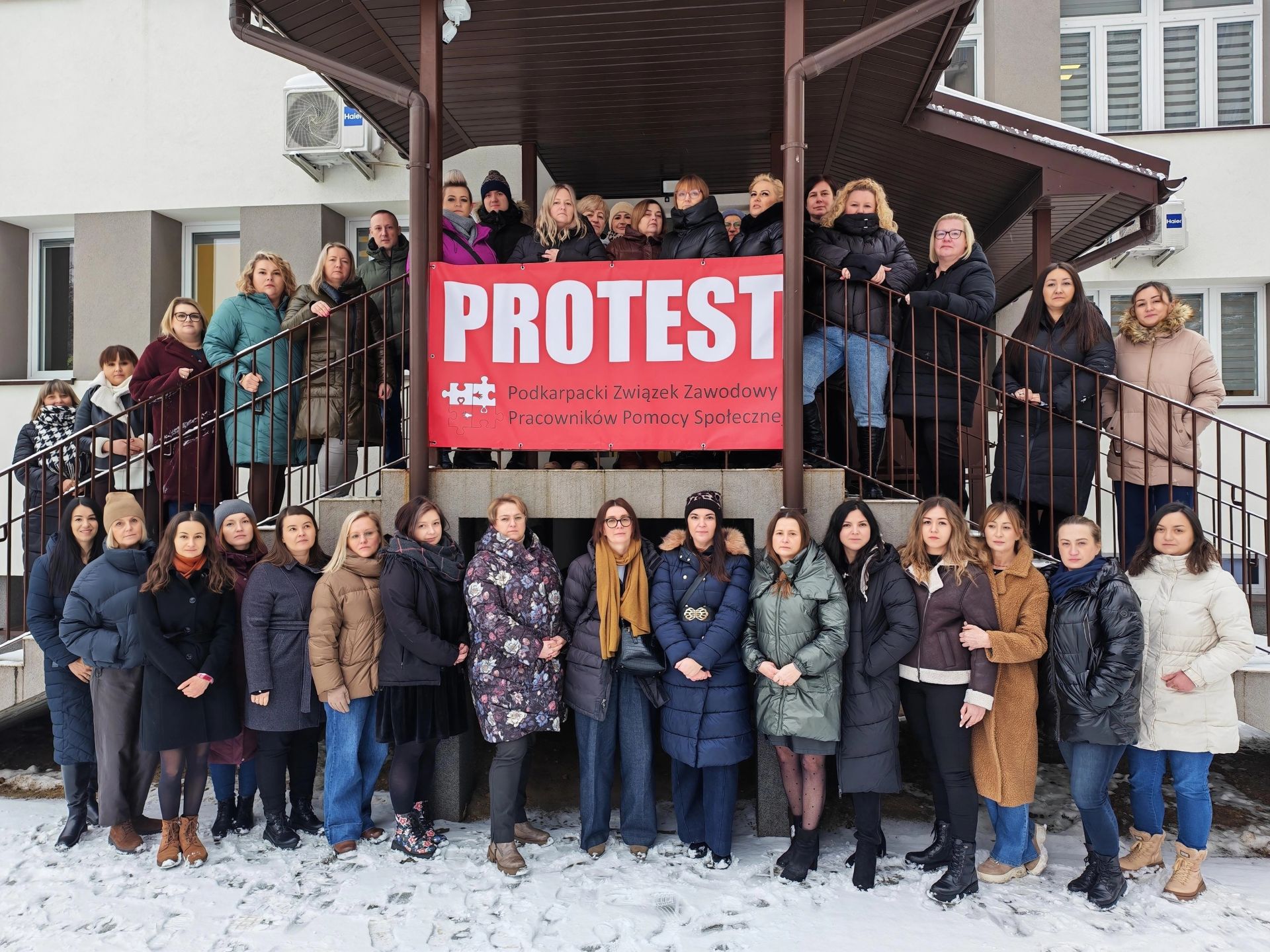 Pracownicy MOPR w Krośnie w sporze zbiorowym. W tle groźba strajku - Polskie Radio Rzeszów