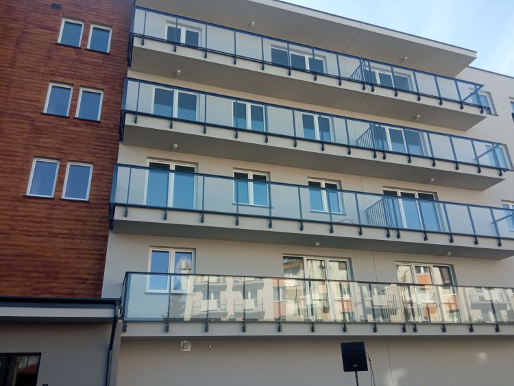 39 mieszkań komunalnych w&nbsp;Nisku oddanych do&nbsp;użytku. Lokatorzy odebrali klucze