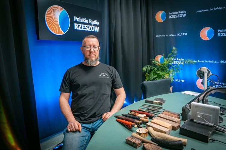 Noże ze&nbsp;stali damasceńskiej i&nbsp;pasja tworzenia