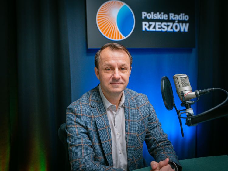 Dr&nbsp;J. Rodzinka: Raty pożyczek na&nbsp;razie nie&nbsp;spadną – zmiany oprocentowania w&nbsp;bankach wchodzą w&nbsp;życie w&nbsp;terminach zapisanych w&nbsp;umowach