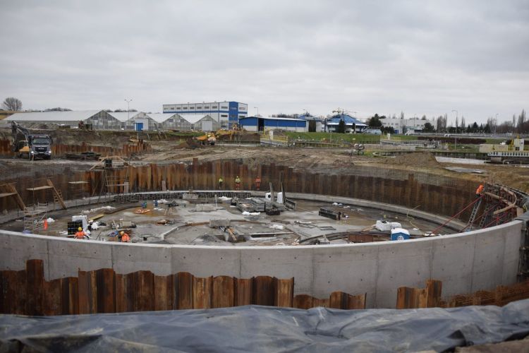 Powstaje nowy zbiornik na&nbsp;terenie oczyszczalni ścieków w&nbsp;Rzeszowie. Koszt inwestycji wynosi 226 mln zł