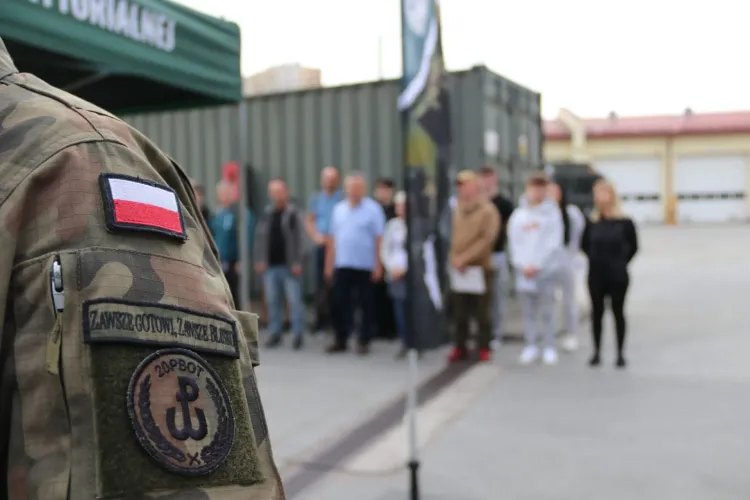 Ponad 130 nowych kandydatów w Przemyskiej Brygadzie Obrony Terytorialnej 1 - Polskie Radio Rzeszów Ponad 130 nowych kandydatów w Przemyskiej Brygadzie Obrony Terytorialnej