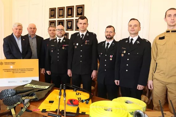Nowoczesny sprzęt strażacki dla jednostek OSP w&nbsp;Krośnie