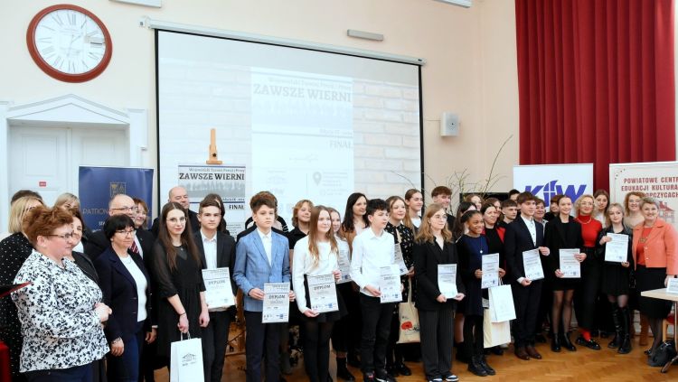 Ruszyły eliminacje środowiskowe do&nbsp;11. Wojewódzkiego Turnieju Poezji i&nbsp;Prozy „Zawsze Wierni”