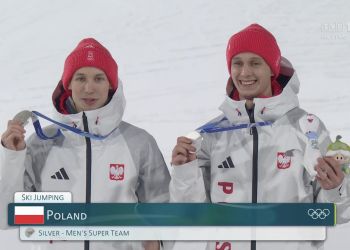 Srebro Polaków w&nbsp;konkursie duetów w&nbsp;Predazzo. Tomasiak i&nbsp;Wąsek na&nbsp;podium igrzysk