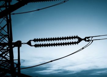 Rosyjskie ataki powietrzne paraliżują ukraińskie sieci energetyczne