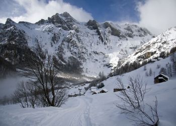 Trudne warunki turystyczne w&nbsp;Tatrach – silny wiatr i&nbsp;oblodzenia na&nbsp;szlakach