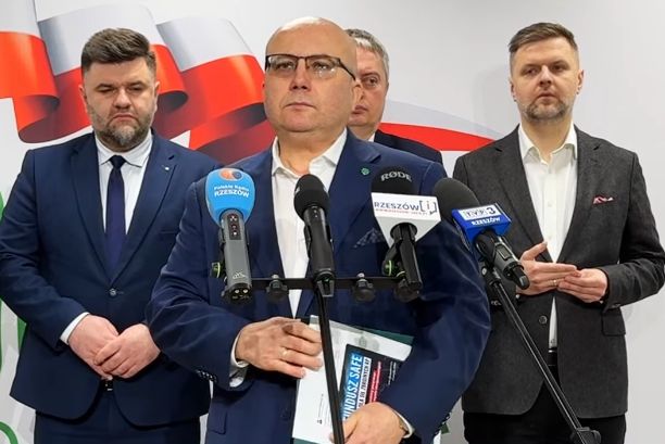 Spór o program SAFE. Politycy z Podkarpacia podzieleni w sprawie finansowania zbrojeń 1 - Polskie Radio Rzeszów Spór o program SAFE. Politycy z Podkarpacia podzieleni w sprawie finansowania zbrojeń