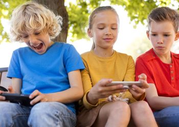 Australia zakazuje dzieciom mediów społecznościowych. Francja i Polska rozważają podobne kroki 2 - Polskie Radio Rzeszów Australia zakazuje dzieciom mediów społecznościowych. Francja i Polska rozważają podobne kroki