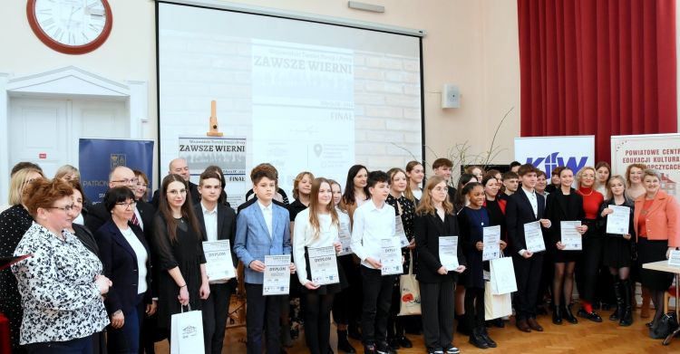 Ruszyły eliminacje do&nbsp;11. Wojewódzkiego Turnieju Poezji i&nbsp;Prozy „Zawsze Wierni”